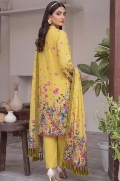 Mashaim Printed Khaddar | Digital Printed 3-Piece Khaddar Suit