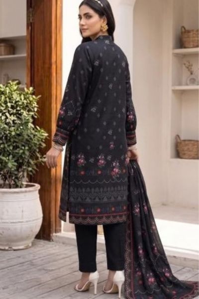 Mashaim Printed Khaddar | Digital Printed 3-Piece Khaddar Suit